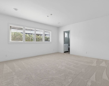 4186 Regal Oak Drive - Photo Thumbnail 30