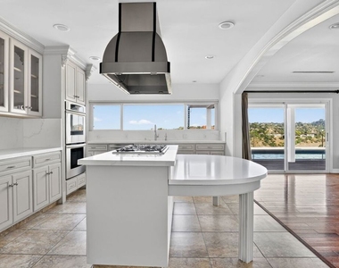 4186 Regal Oak Drive - Photo Thumbnail 8