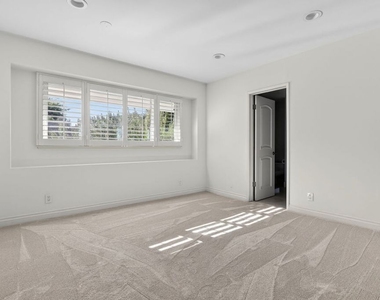 4186 Regal Oak Drive - Photo Thumbnail 22