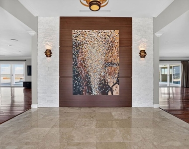 4186 Regal Oak Drive - Photo Thumbnail 2