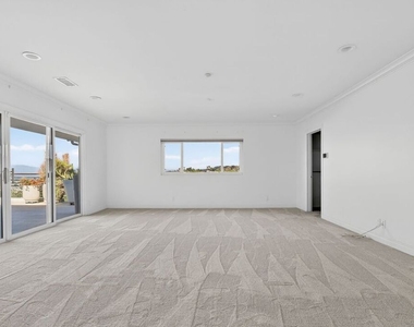 4186 Regal Oak Drive - Photo Thumbnail 33