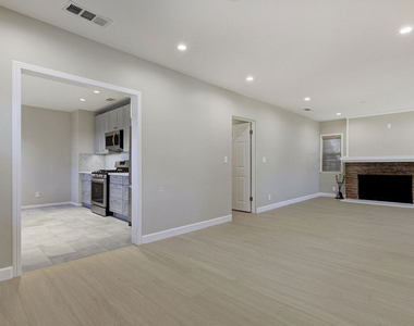 10529 Mount Gleason Avenue - Photo Thumbnail 11