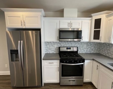 4710 Maplewood Avenue - Photo Thumbnail 9