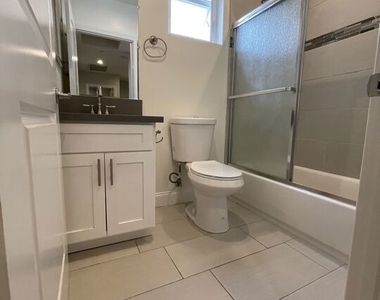 4710 Maplewood Avenue - Photo Thumbnail 16