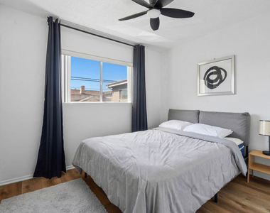 41 Westminster Avenue - Photo Thumbnail 10