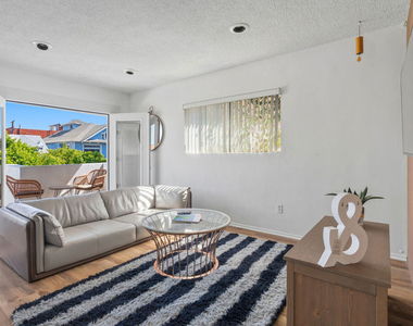 41 Westminster Avenue - Photo Thumbnail 5