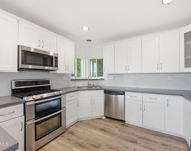5076 Escobedo Drive - Photo Thumbnail 12