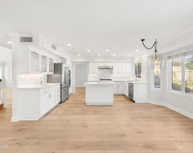 5442 Alfonso Drive - Photo Thumbnail 9