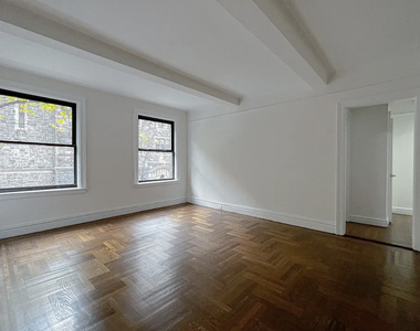 25 West 68th Street - Photo Thumbnail 3
