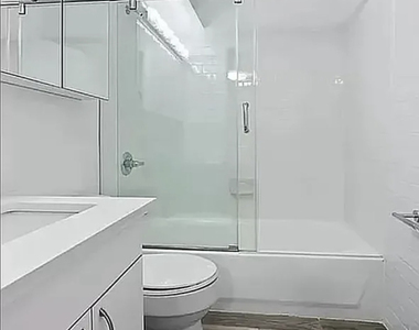 401 East 89th Street - Photo Thumbnail 3