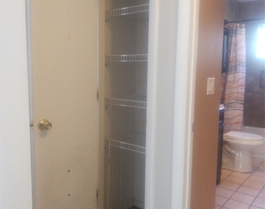 38 Richmond Place - Photo Thumbnail 12