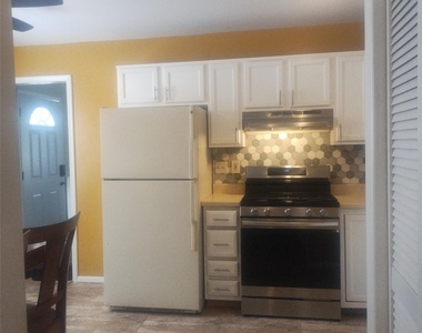 38 Richmond Place - Photo Thumbnail 7