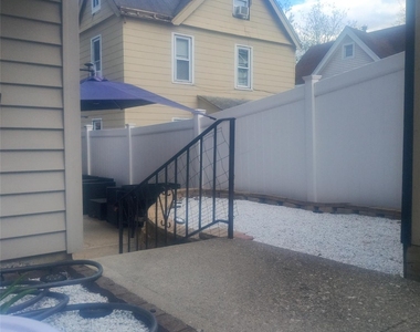 38 Richmond Place - Photo Thumbnail 1