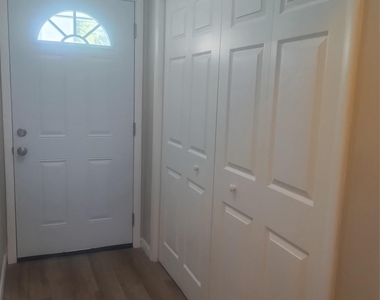 38 Richmond Place - Photo Thumbnail 18