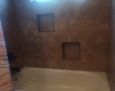 38 Richmond Place - Photo Thumbnail 15