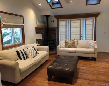 41 Columbine Avenue N - Photo Thumbnail 15
