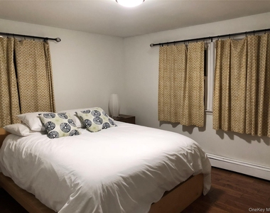 41 Columbine Avenue N - Photo Thumbnail 2