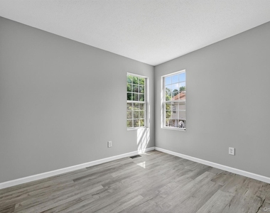 2722 Whispering Hills - Photo Thumbnail 16
