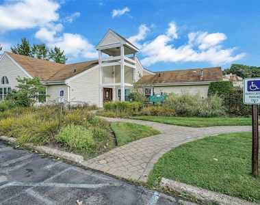 2722 Whispering Hills - Photo Thumbnail 28