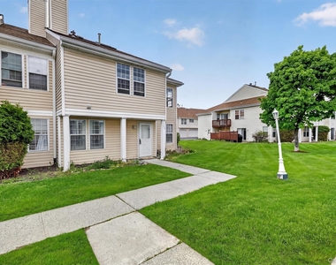 2722 Whispering Hills - Photo Thumbnail 2