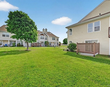 2722 Whispering Hills - Photo Thumbnail 27