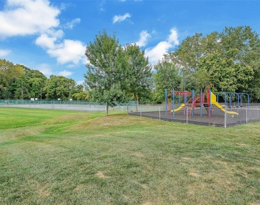 2722 Whispering Hills - Photo Thumbnail 30
