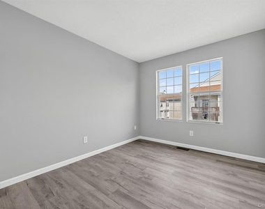 2722 Whispering Hills - Photo Thumbnail 14