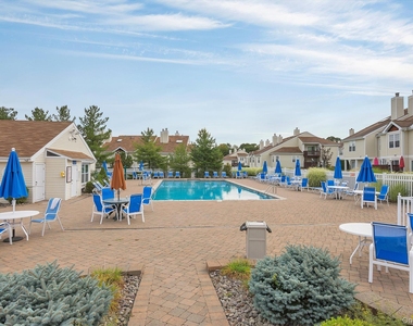 2722 Whispering Hills - Photo Thumbnail 32