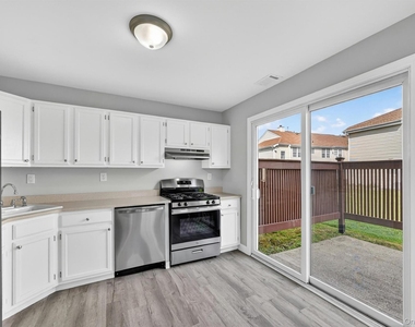 2722 Whispering Hills - Photo Thumbnail 8