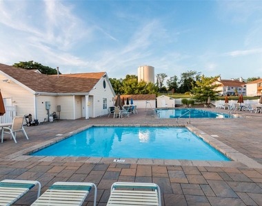 2722 Whispering Hills - Photo Thumbnail 33