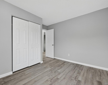 2722 Whispering Hills - Photo Thumbnail 17