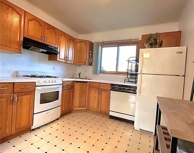 11 Howard Street - Photo Thumbnail 6