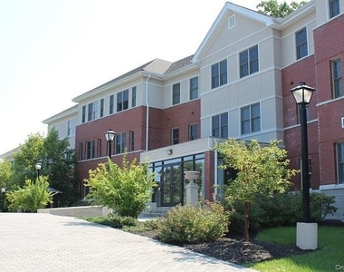 77 Quaker Avenue - Photo Thumbnail 11