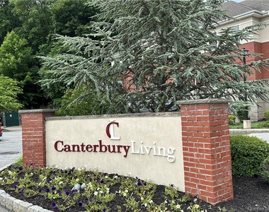 77 Quaker Avenue - Photo Thumbnail 12