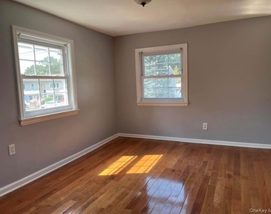 1539 Park Avenue - Photo Thumbnail 11