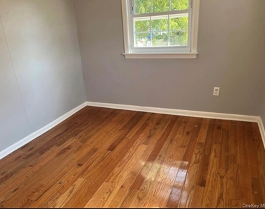 1539 Park Avenue - Photo Thumbnail 12