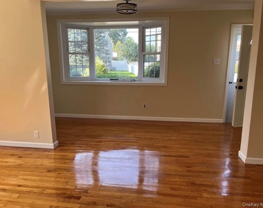 1539 Park Avenue - Photo Thumbnail 2