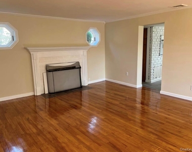 1539 Park Avenue - Photo Thumbnail 1