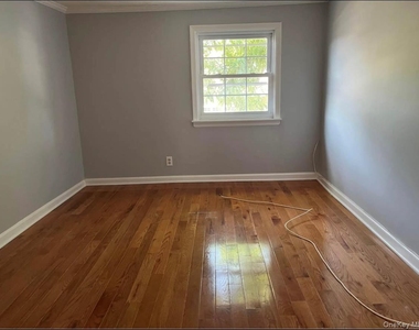 1539 Park Avenue - Photo Thumbnail 10