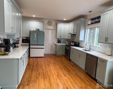 1 Harmony Lane - Photo Thumbnail 5
