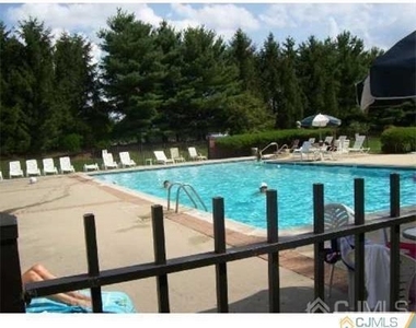 5 Pembrook Avenue - Photo Thumbnail 9