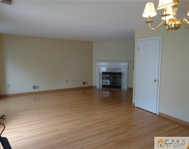 5 Pembrook Avenue - Photo Thumbnail 3