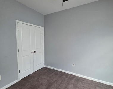 344 Woodstream Boulevard - Photo Thumbnail 8
