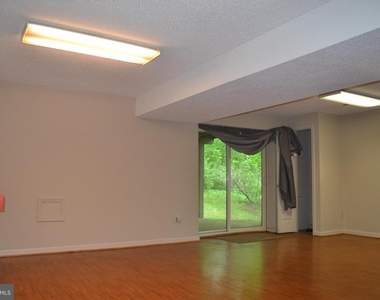9614 Shannon Lane - Photo Thumbnail 26