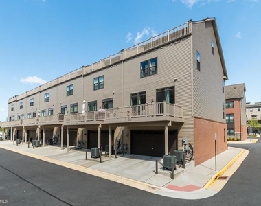 44721 Ellsworth Terrace - Photo Thumbnail 39