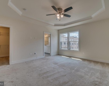44721 Ellsworth Terrace - Photo Thumbnail 18