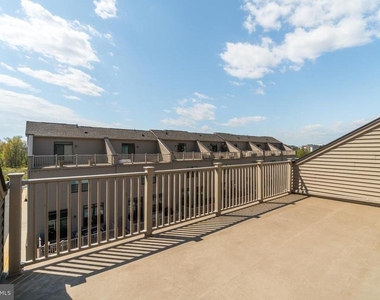 44721 Ellsworth Terrace - Photo Thumbnail 36