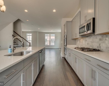 44721 Ellsworth Terrace - Photo Thumbnail 8