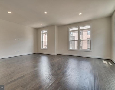 44721 Ellsworth Terrace - Photo Thumbnail 12