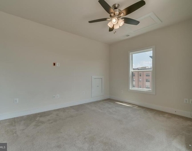 44721 Ellsworth Terrace - Photo Thumbnail 32